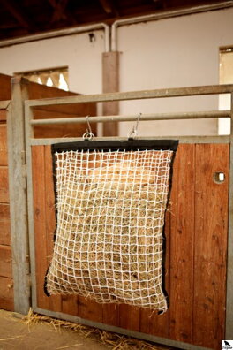 Sieť na seno s pomôckou na plnenie 12kg